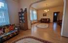 Casa P+E, suprafata utila 446.66 mp, teren 866, pretabila - clinica, r - 1