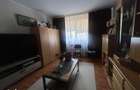 Apartement 3 camere zona spital etaj 1 - 8