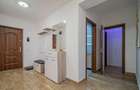 Apartament cu 3 camere decomandat în Tractorul - 1