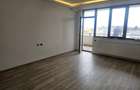 Apartament cu 3 camere decomandat în Tractorul - 5