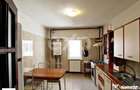 De vanzare, apartament 3 camere decomandate, etaj 3/6, zona - 2