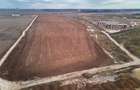 Teren Construcții de 47500 mp, în Central - 13