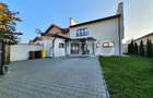 Casă cu 4 camere cu Teren 276 Mp în Central - 1