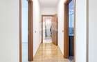 Apartament cu 3 camere decomandat în Tractorul - 15