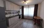 Apartament cu 3 camere semidecomandat în Central - 3