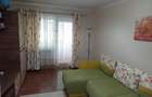 Apartament 3 camere de inchiriat Pa?cani, zona Vale (Sf. Vineri) - 2