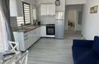 Vand apartament 2 camere cu vedere la mare - 10