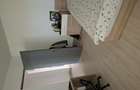 Apartament cu 3 camere decomandat în București - 4
