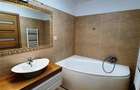 Apartament cu 4 camere decomandat în Tractorul - 43