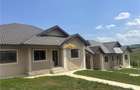Casă cu 5 camere cu Teren 550 Mp în Cervicești - 4