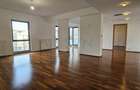 Apartament cu 4 camere decomandat în Băneasa - 2