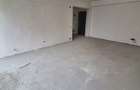 Vand apartament compus din 2 camere, hol, baie ,bucatarie si balcon, semifinisat Str. Liviu Rebreanu - 8