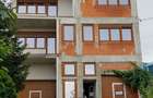 Casă cu 8 camere cu Teren 350 Mp în Central - 2