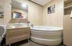 Casă individuală cu 8 camere cu Canalizare în Colentina - 13