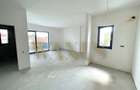 Apartament cu 3 camere semidecomandat în Central - 1