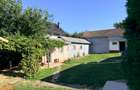 Casa cu anexe gospodaresti, livada si gradina - 2