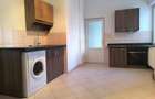 Casă individuală cu 10 camere cu Canalizare în Central - 12