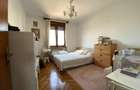 Apartament cu 4 camere decomandat în Capitale - 3