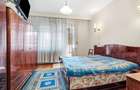 Casă cu 12 camere cu Teren 324 Mp în Tomis I - 12