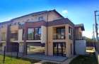 Casă cu 7 camere cu Teren 320 Mp în Vlădesti - 2