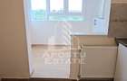 Apartament cu 4 camere decomandat în Circumvalațiunii - 16