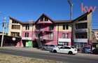 Casă cu 7 camere cu Teren 250 Mp în Central - 1