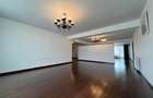 Apartament cu 7 camere decomandat în Iancu Nicolae - 2
