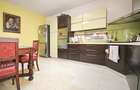 Apartament spatios cu doua camere de inchiriat la casa