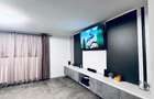 Casă cu 3 camere cu Teren 1040 Mp în Central - 2