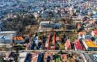 TEREN CU CONSTRUC?IE DEMOLABILA-PITE?TI-OPORTUNITATE DE INVESTI?IE - 1