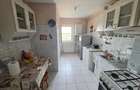 Vand apartament decomandat cu 3 camere!
