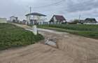 Teren langa case cu utilitati, lac la 300 metri,700 mp, 38500 euro - 6