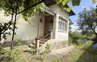 Casa pentru locuit, cu anexa si gradina - 1