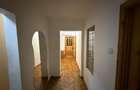Apartament cu trei camere de vanzare cu loc de parcare - 2