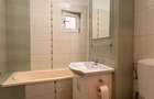 Apartament cu 3 camere de inchiriat in Racadau ,et 1/4 cu loc de parcare