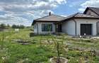Casa de vanzare cu 14 Ari teren - Lapusel - 9
