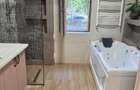 vand apartament cu 3 camere langa Ramada parter inalt