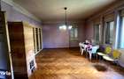 Apartament cu 4 camere , garaj si teren de 420 mp de vanzare zona Sub