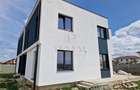 Duplex cu 4 camere cu Canalizare în Moșnița Nouă - 3