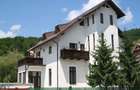 Casă cu 7 camere cu Teren 158 Mp în Central - 1