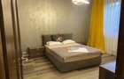 Proprietar Vand apartament 3 camere parter zona Mall