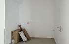 Apartament cu 3 camere decomandat în Tractorul - 15