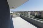 Apartament cu 3 camere decomandat în Tractorul - 9