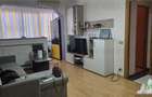 Apartament luminos de vanzare cu 2 camere in zona Crangasi - 1