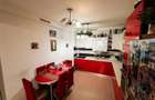 Apartament cu 3 camere decomandat în Tractorul - 4