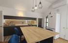 Apartament cu 5 camere decomandat în Semicentral - 2