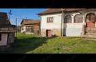 Casă cu 4 camere în Central - 2