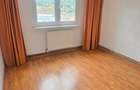 Vand apartament 2 camere decomandat in Deva, zona Micro 15, situat pe mijloc,