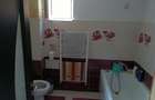 Inchiriez apartament la casa , intrare separata