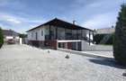 Casa/Pensiune,310mp,zona Jelnei,2800 mp teren,Lac de pesti,i - 15